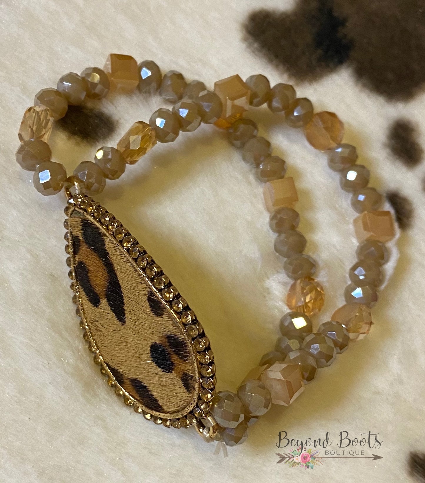 Leopard Pendant Beaded Bracelet