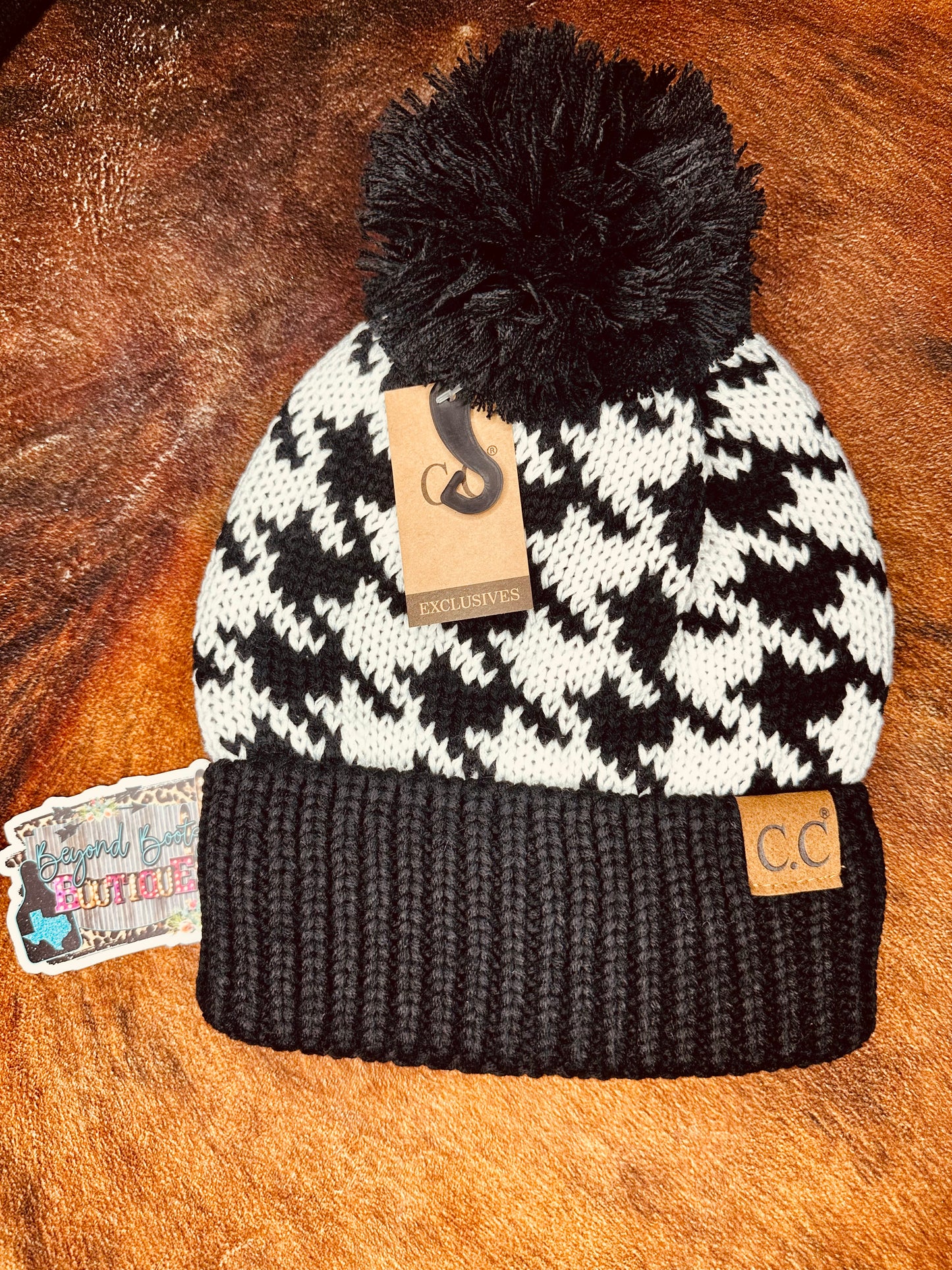 C.C Houndstooth Pattern Hat with Pom